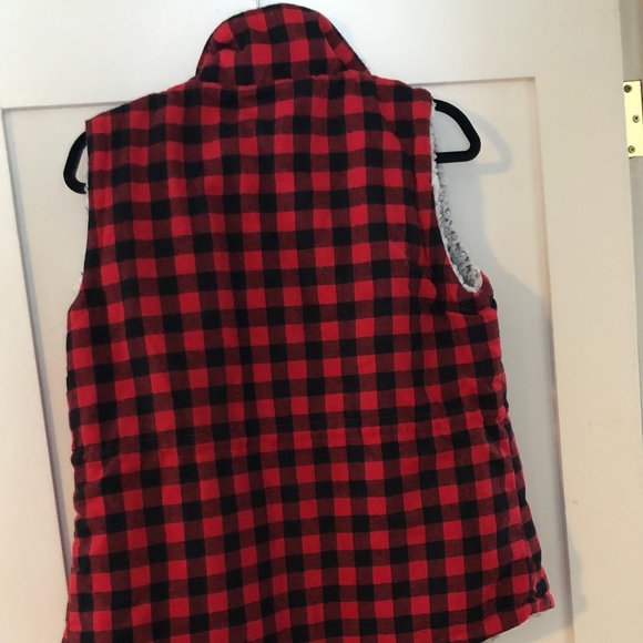 NWT Simply Southern Sherpa Lined Buffalo Check Vest - Picture 2 of 5